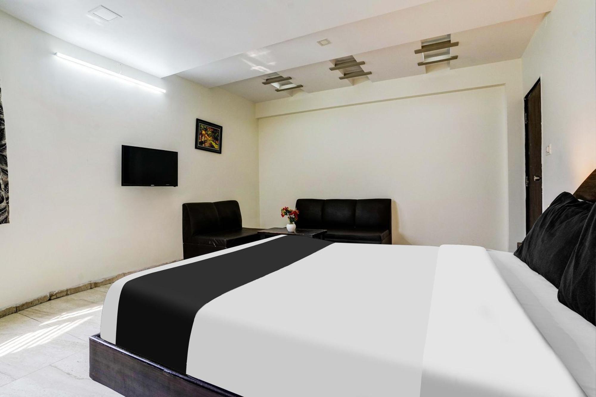 Super Hotel O Nashik Near Vijay Mamta Theatre Formerly Sahara Inn Eksteriør bilde