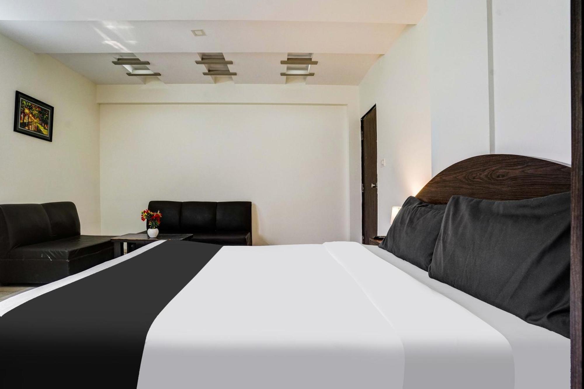 Super Hotel O Nashik Near Vijay Mamta Theatre Formerly Sahara Inn Eksteriør bilde