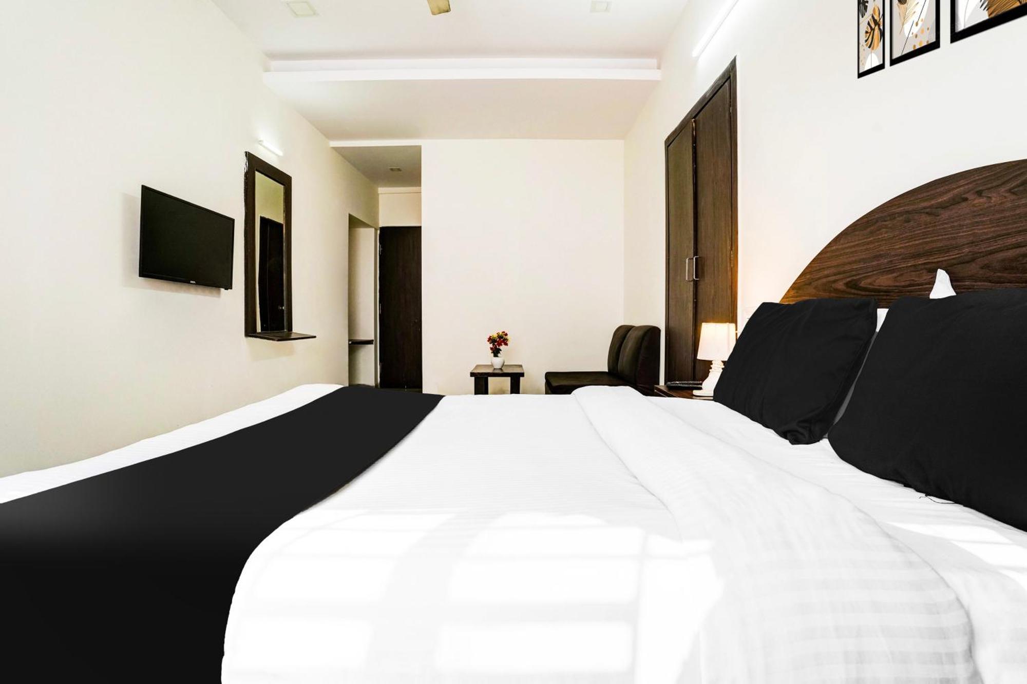 Super Hotel O Nashik Near Vijay Mamta Theatre Formerly Sahara Inn Eksteriør bilde