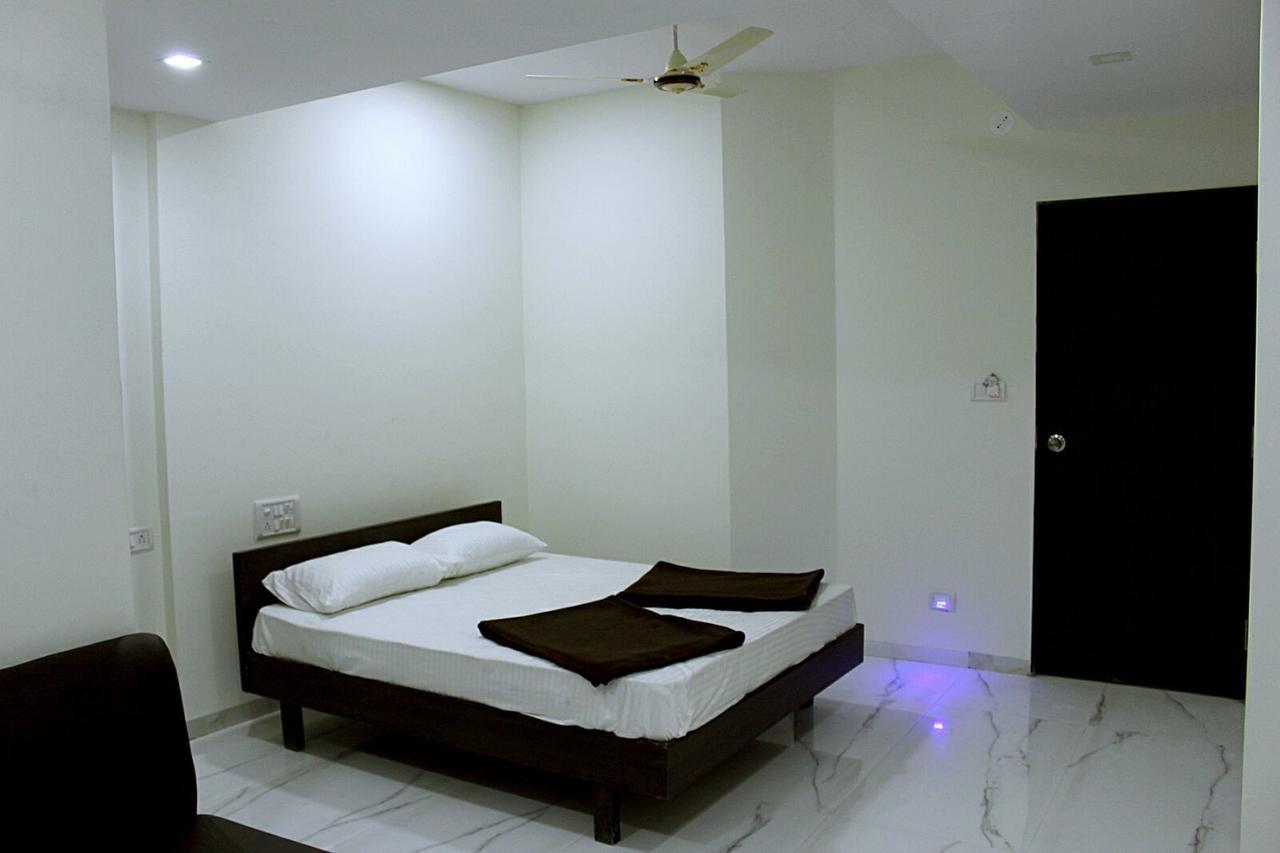 Super Hotel O Nashik Near Vijay Mamta Theatre Formerly Sahara Inn Eksteriør bilde
